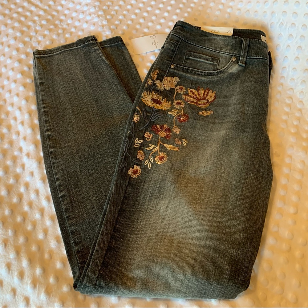 NWT Jessica Simpson Kiss Me Super Skinny Jeans 29